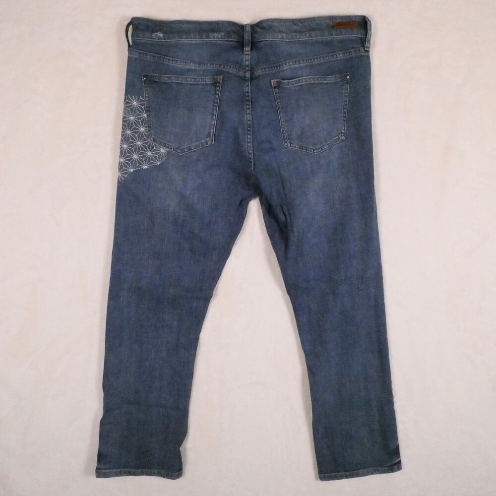 Pilcro Hyphen Patchwork Cropped Jeans Size 31 Sashiko Embroidered Anthropologie - Picture 2 of 10